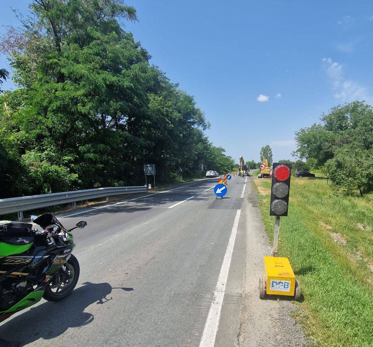 Lucrări pe drumul național care înlocuiește bucata de autostradă neconstruită din Sibiu – Nădlac. ”Pentru fluidizarea traficului se vor folosi piloți de circulație”