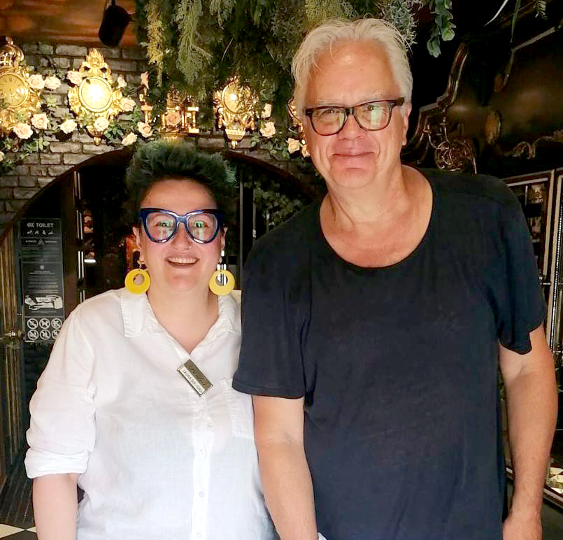 Tim Robbins revine la Restaurantul Pardon de pe cea mai frumoasă stradă din Sibiu