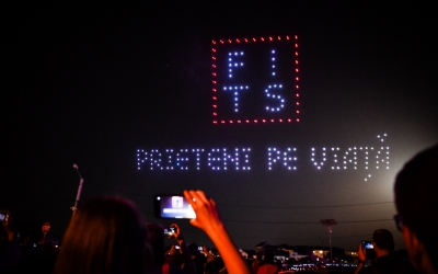Ultima zi de FITS: gală de închidere a festivalului în Muzeul Astra, drone în Piața Teatrului