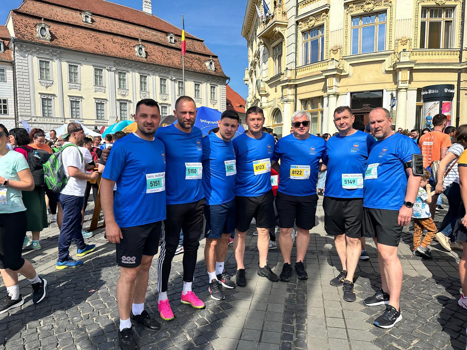 Reprezentanții Piețe Sibiu au alergat la Maratonul Internațional Sibiu pentru cauza Asociației Sus Inima