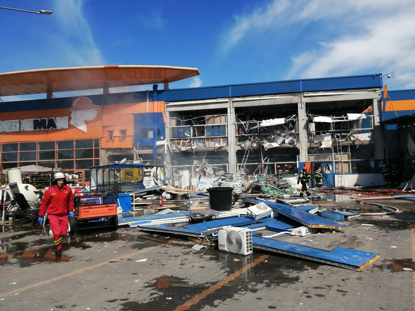 Explozia de la Botoşani. Dedeman: O firmă externă autorizată executa lucrări la reţeaua de gaze