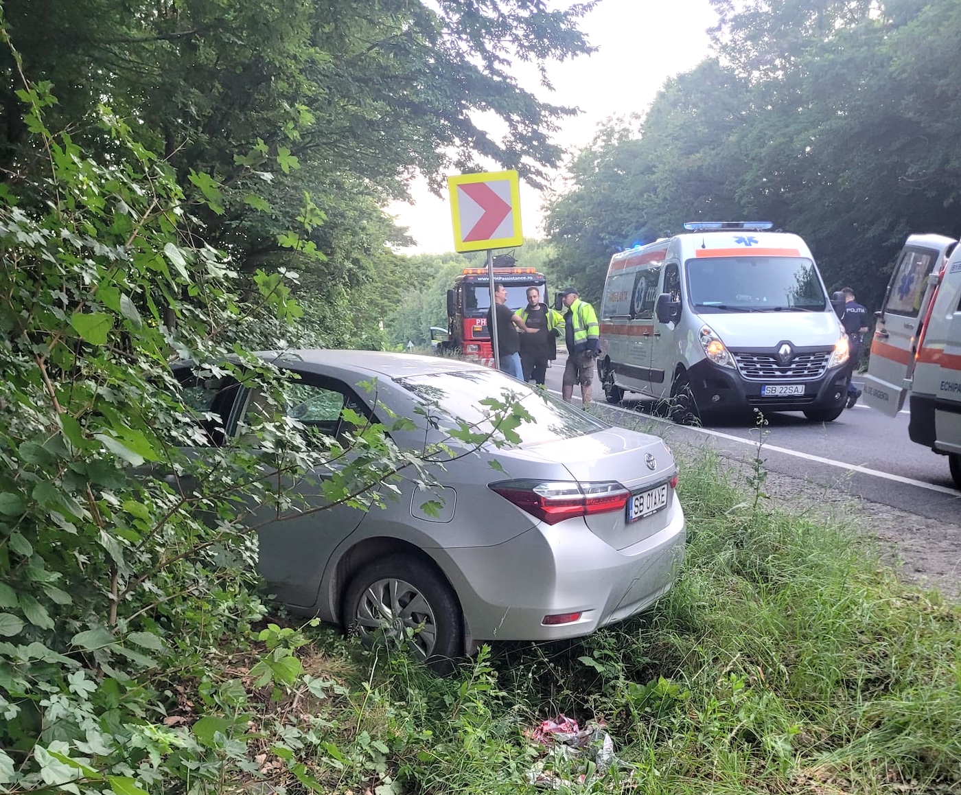 Două auto-accidente la interval de câteva ore: un motociclist de 16 ani și un șofer de 77 de ani
