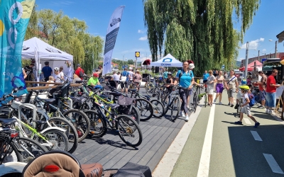 Sute de bicicliști au participat la Cibin Bike Day. „Pentru că nu au încredere în capacitățile lor de a merge cu bicicleta, oamenii evită să iasă în trafic”