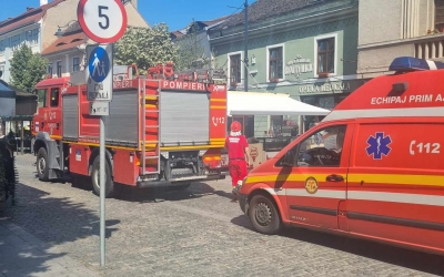 Explozie subterană în centrul Sibiului. Intervenție a pompierilor pe Bălcescu