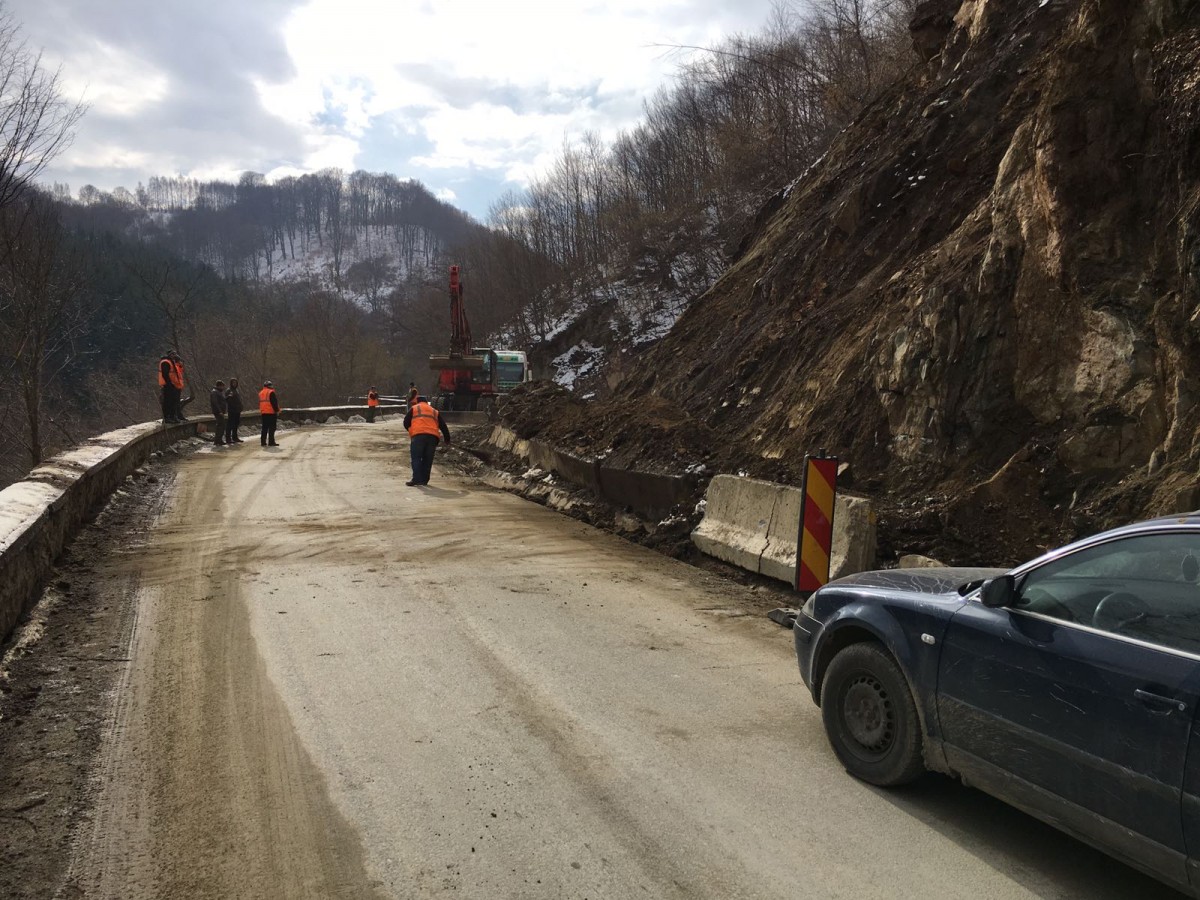 Drumul pe care CJ se chinuie să-l reabiliteze de aproape un sfert de secol a ajuns la faza proiectului tehnic. Administrația își asumă că-l va finaliza în termen