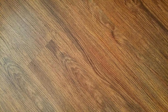 Parchet laminat vs. parchet stratificat: pe care să îl alegi?