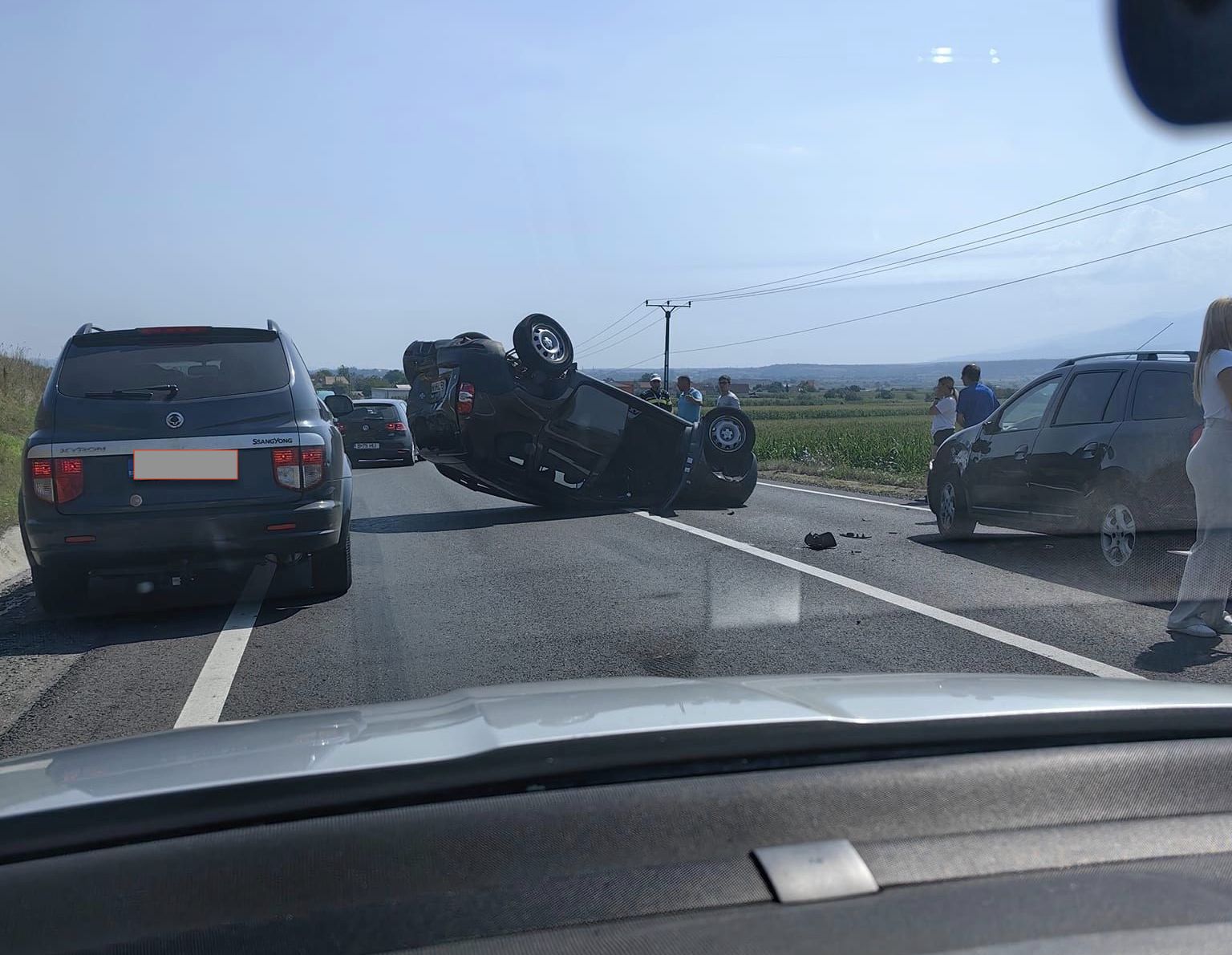 Accident în lanț, cu patru mașini, la ieșirea din Bradu spre Sibiu