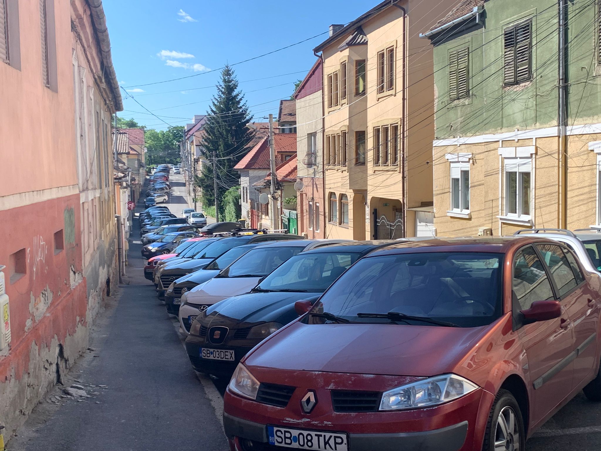 Primăria pregătește scumpirea parcărilor și numară din nou locurile publice de parcare din Sibiu: „E un demers complex”