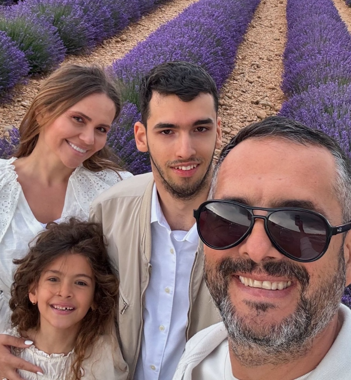 O familie de influenceri din București critică un restaurant din Sibiu: ”Oriunde în Europa e mai bine decât în România”. Reacția proprietarului: ”Ne vom strădui să învățăm să fim mai buni”
