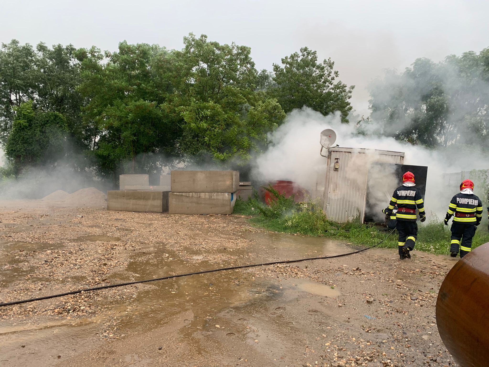 Incendiu în Mediaș, în interiorul unui container metalic de locuit