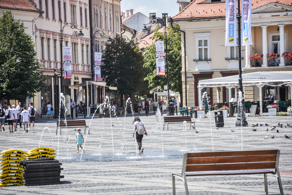 30 de grade Celsius, marți, în municipiul Sibiu. Cald la câmpie, ploaie la munte