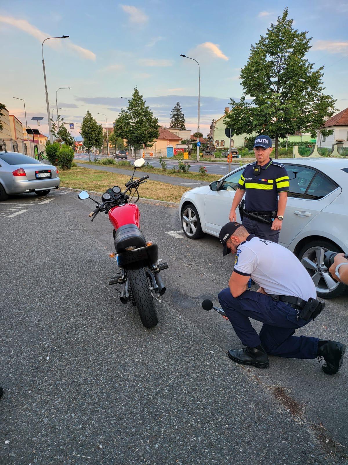 Polițiștii sibieni au ieșit cu sonometrul în stradă. 4 șoferi au fost amendați pentru că mașinile lor făceau zgomot peste limita normală