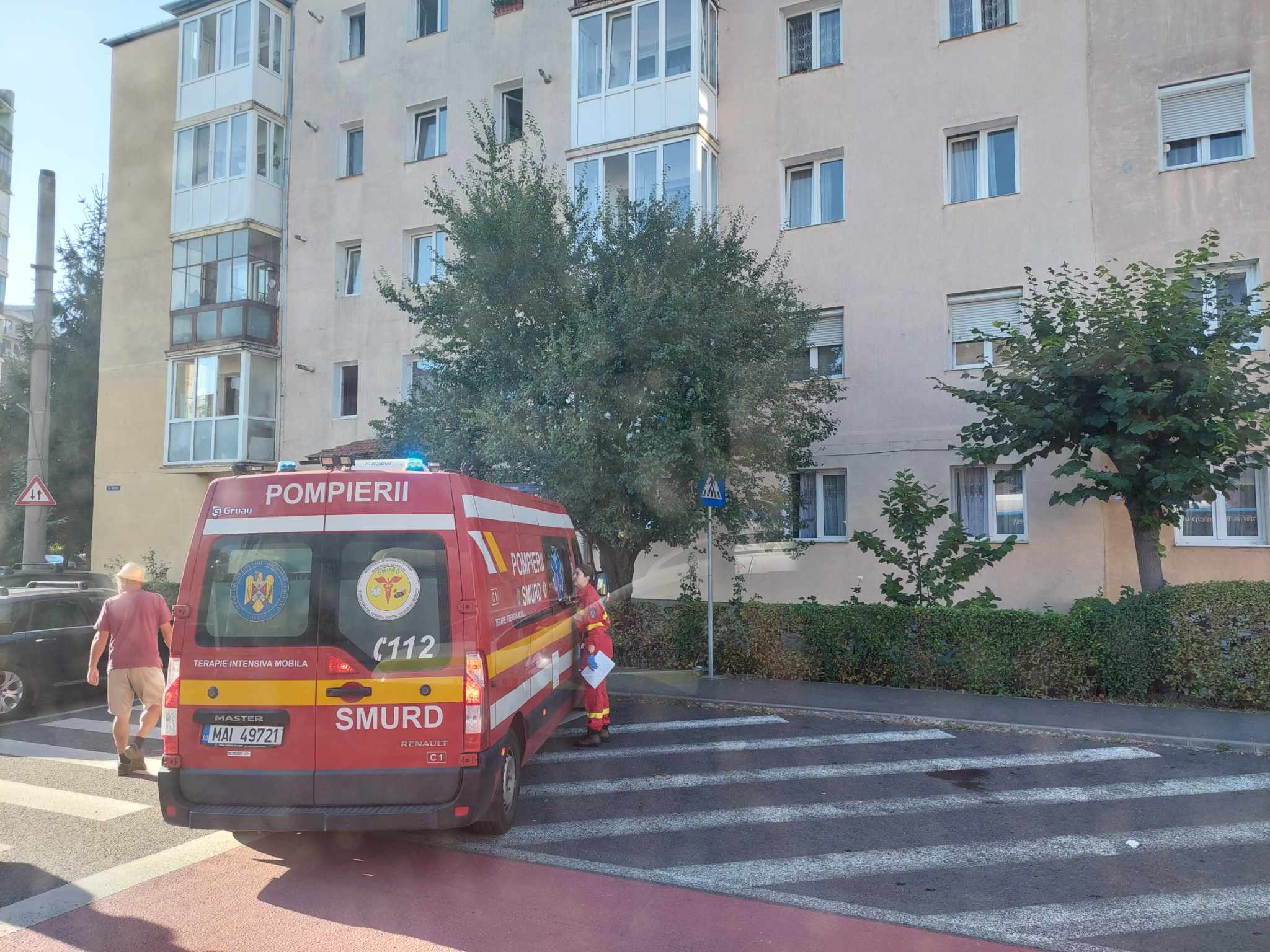 Femeie de 66 de ani, lovită de mașină pe trecerea pentru pietoni. Accidentul s-a produs pe strada Rahovei