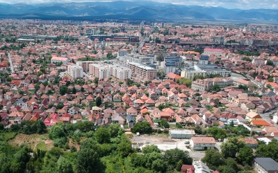„Cererea e mare” sau „Vin studenții”. Chiriile la Sibiu înainte de toamnă: un apartament decent trece de 400 de euro lunar