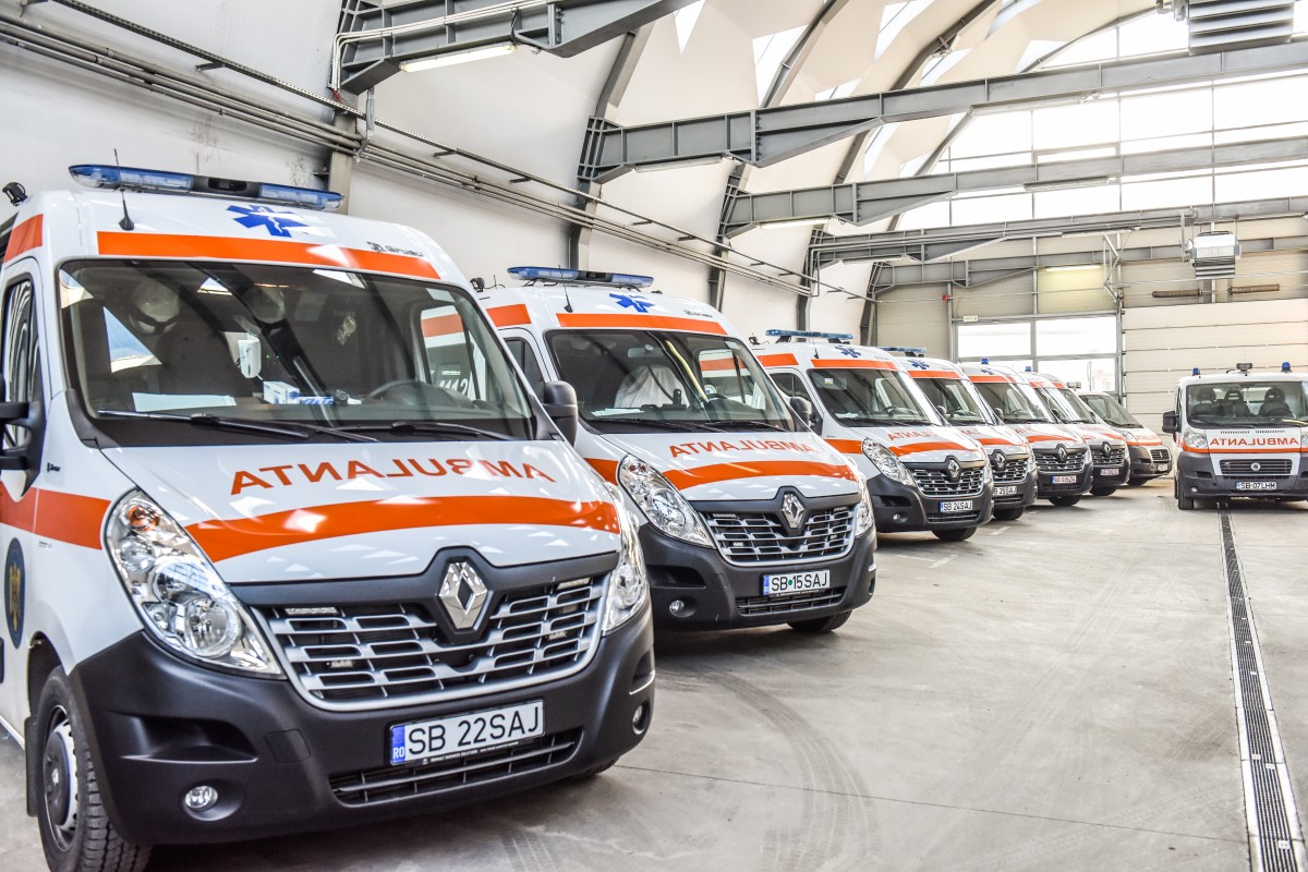 Ambulanță nouă pentru SAJ Sibiu, cumpărată de Consiliul Județean. Cele mai vechi autospeciale au peste 650.000 de km la bord și mai mult de 20 de ani