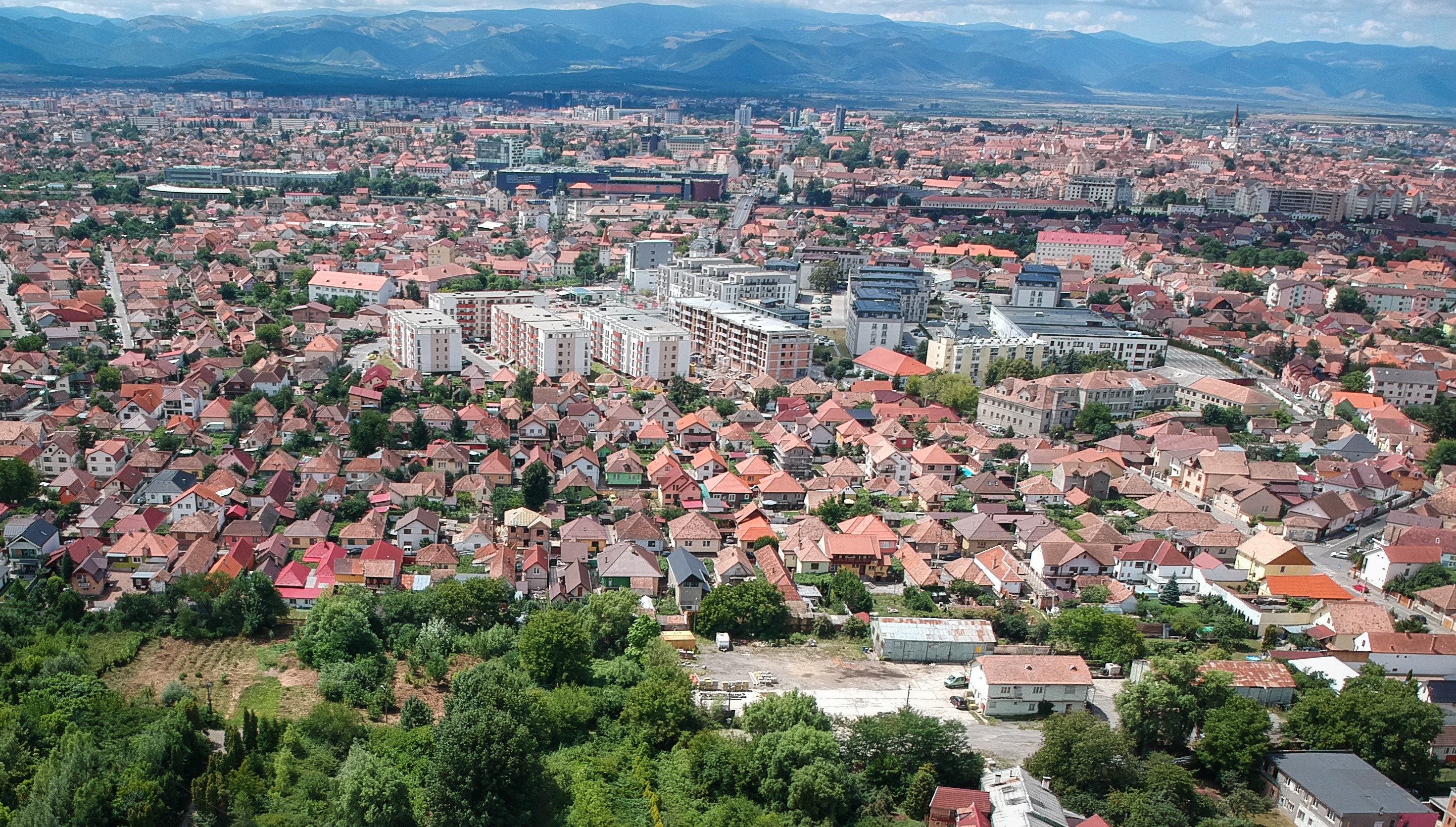 Ierarhia cartierelor Sibiului: Terezian este cel mai populat. Dinspre Șelimbăr vin cele mai multe mașini