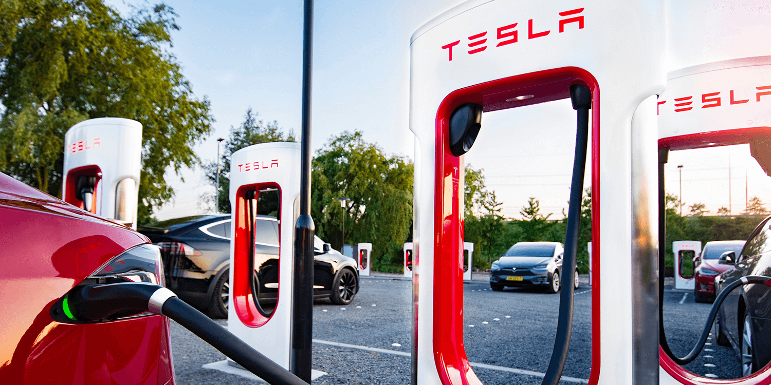 BMW a devansat, în premieră, Tesla pe piaţa automobilelor electrice din UE