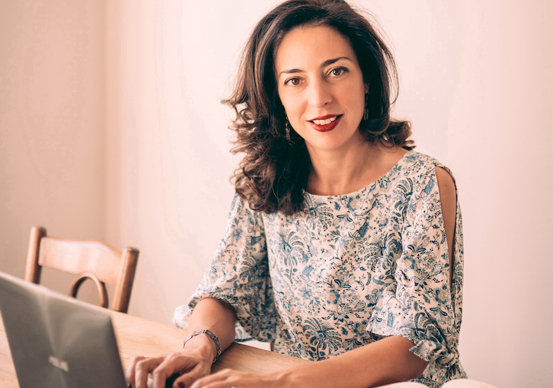 După ce a lucrat într-o multinațională la București, o sibiancă s-a întors acasă și predă elevilor cursuri de conversație în limba germană: Am început dintr-o nevoie pe care am simțit-o la copiii mei