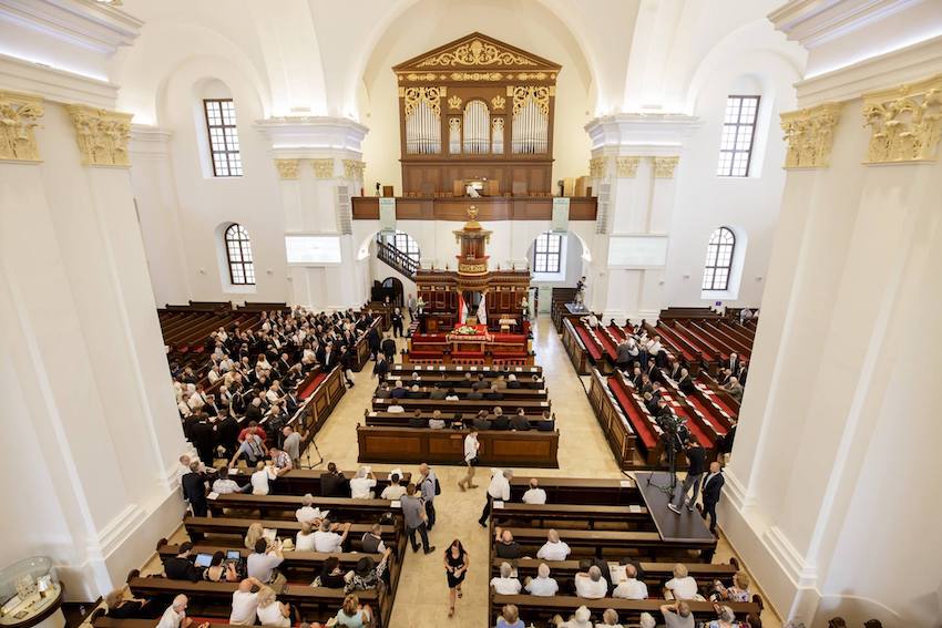 Reprezentanții bisericilor protestante din Europa se întâlnesc în Sibiu. Nu vor veni maghiarii, deranjați de un punct de discuție: