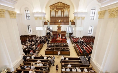 Reprezentanții bisericilor protestante din Europa se întâlnesc în Sibiu. Nu vor veni maghiarii, deranjați de un punct de discuție: 