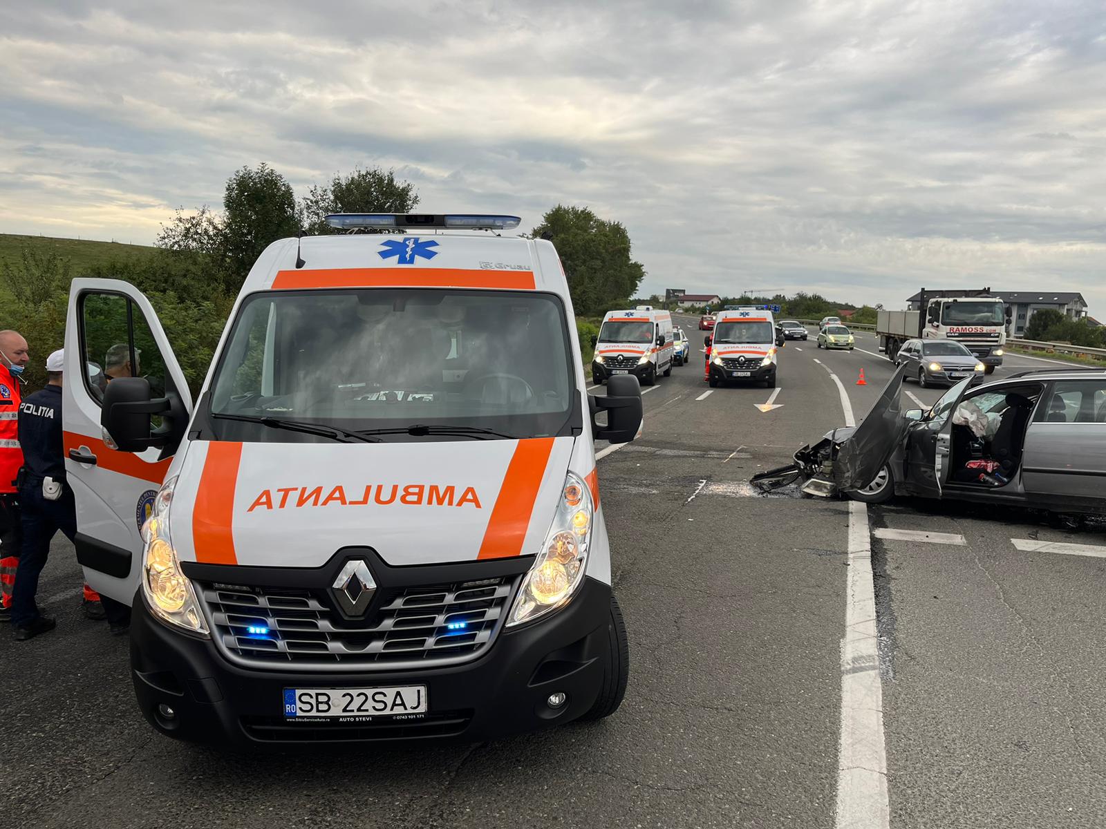 Accident cu patru răniți la ieșirea din Șelimbăr în DN1