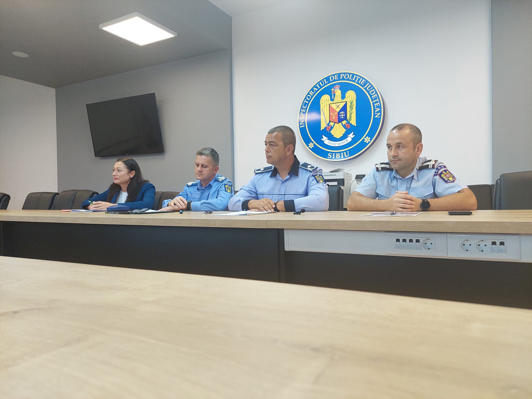 Primăria Sibiu a fost înștiințată de polițiștii sibieni că trebuie remediate deficiențe de semnalizare rutieră în zona școlilor și grădinițelor