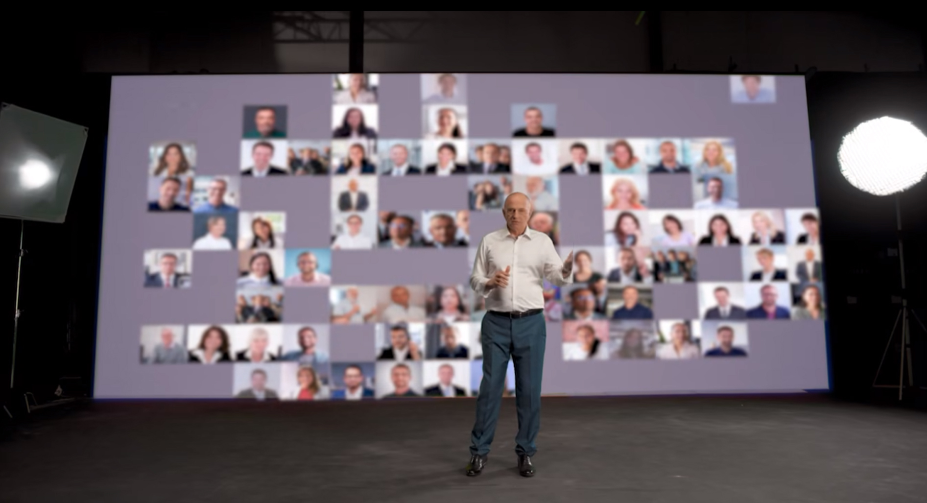 Mircea Geoană îşi anunţă candidatura la prezidenţiale: Puteam să vă promit o țară perfectă. Eu nu sunt perfect, dar putem să muncim. Să ne ridicăm mânecile și să construim o țară mai bună