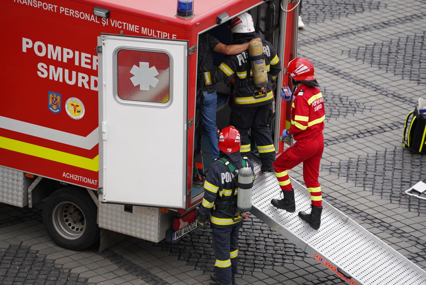 Actualizare. Exercițiu ISU la Brukenthal.  Au fost salvate persoane aflate la etajele superioare ale muzeului