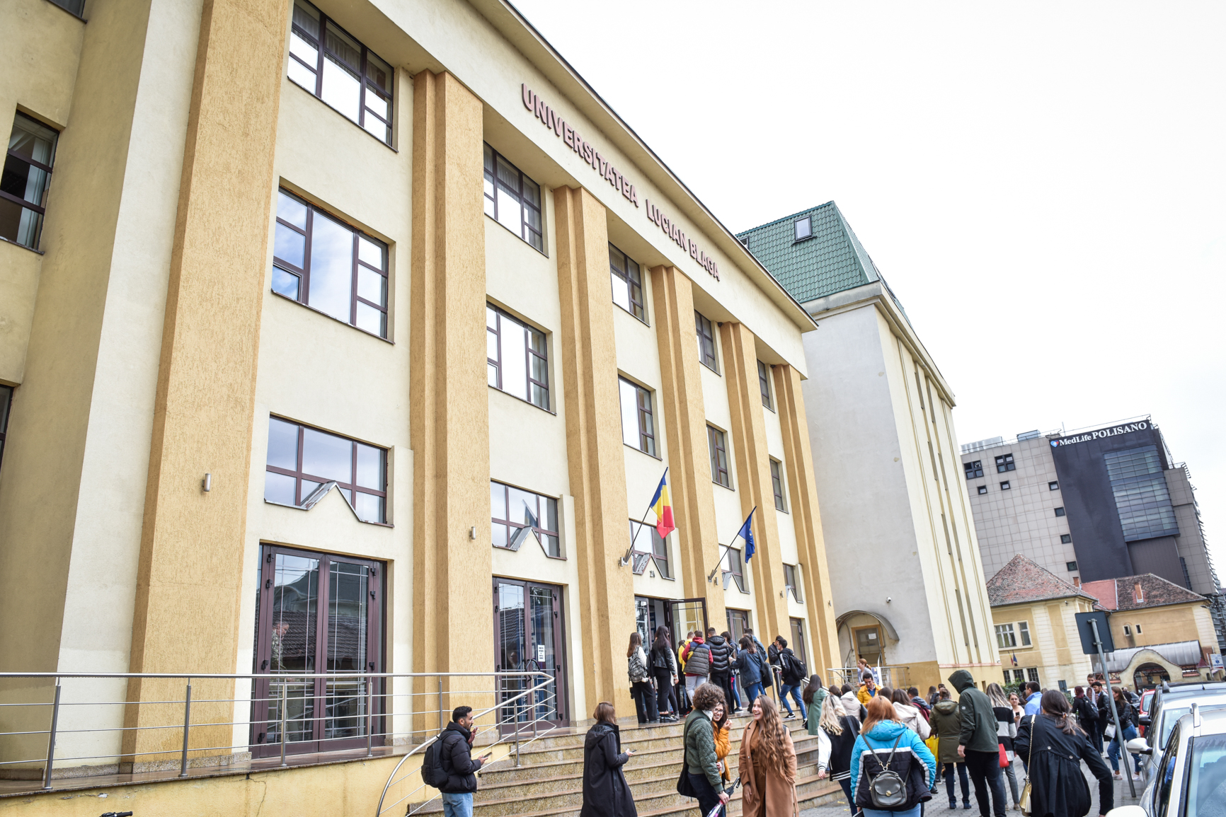 ULBS a aprobat taxele pentru cele două noi programe în limba engleză - Cybersecurity și Medicina dentară