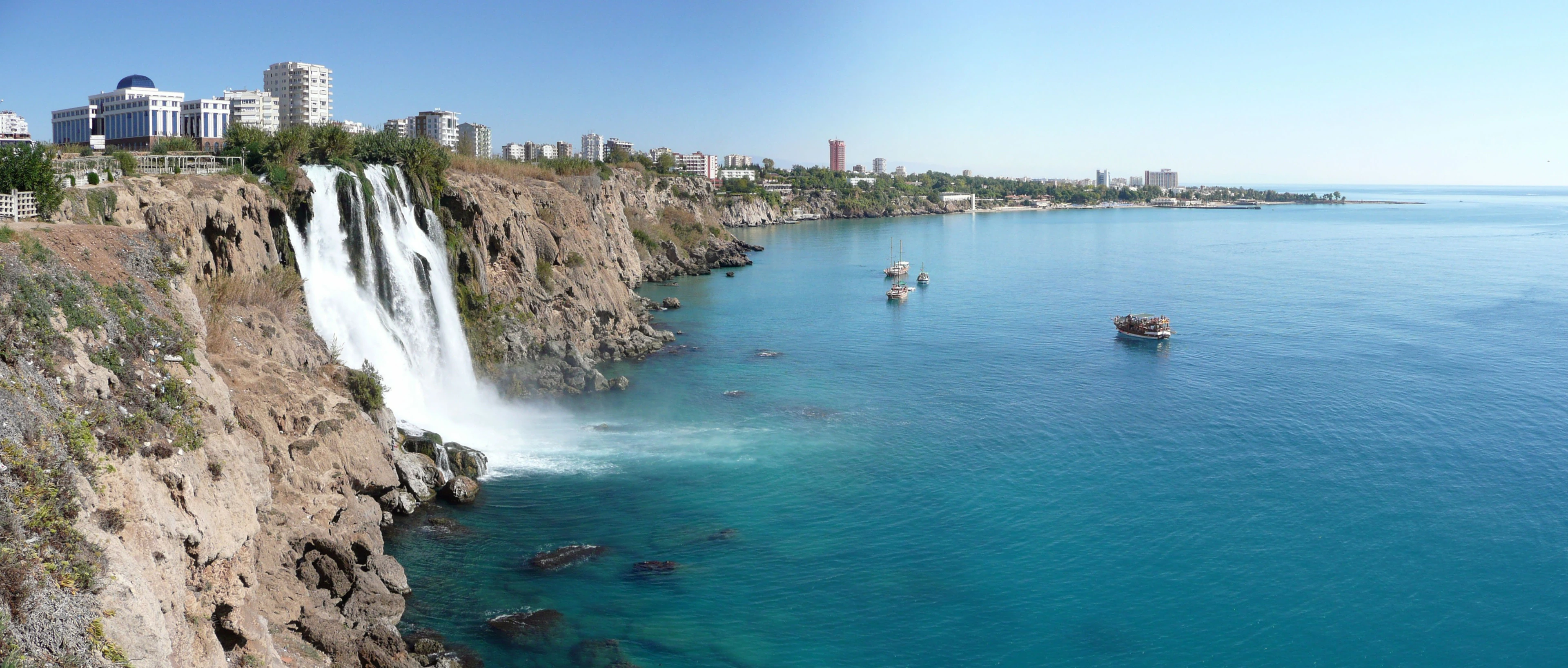Frații noștri, turcii! Sibiul se înfrățește cu orașul turc Muratpașa din Antalya