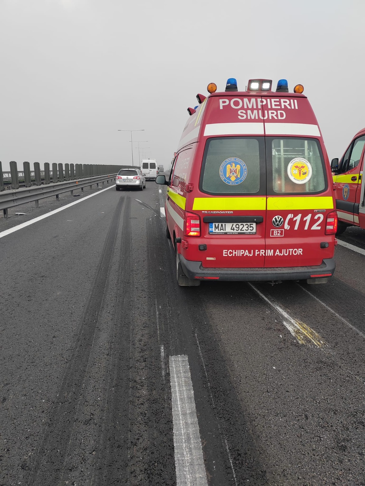 ACTUALIZARE Accident între un autocar și un autoturism pe autostradă, în zona Apoldul de Jos. Planul roșu de intervenție a fost dezactivat la scurt timp