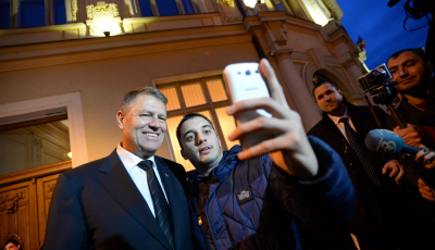 Iohannis ar avea nevoie de 2.000 de semnături pentru a candida independent, în Sibiu. Și ar trebui să-și găsească fonduri pentru propria campanie electorală