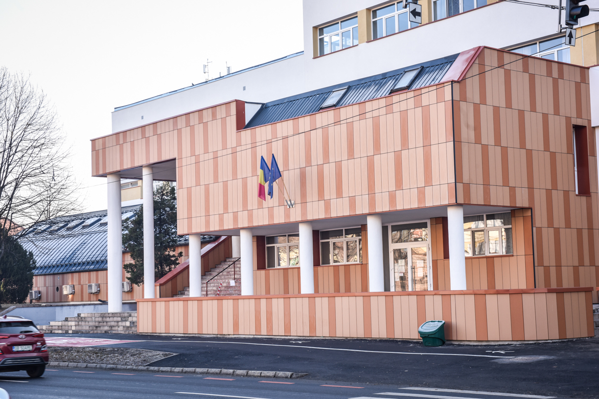 Ecograf performant pentru Secția Medicală 1 a Spitalului Județean. A fost achiziționat printr-o donație de 30.000 de euro