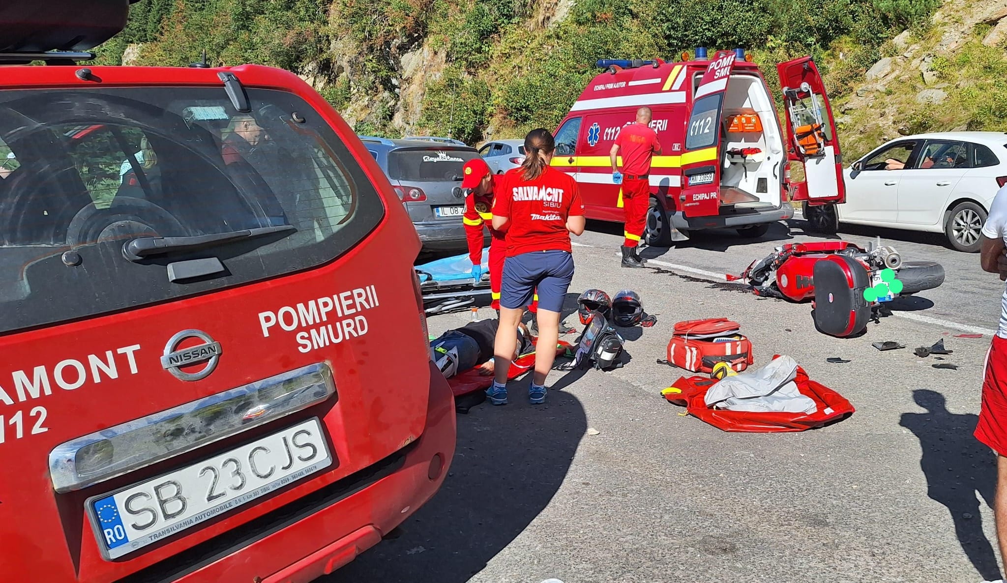 Accident pe Transfăgărășan. Un șofer a lovit o motocicletă aflată în depășire