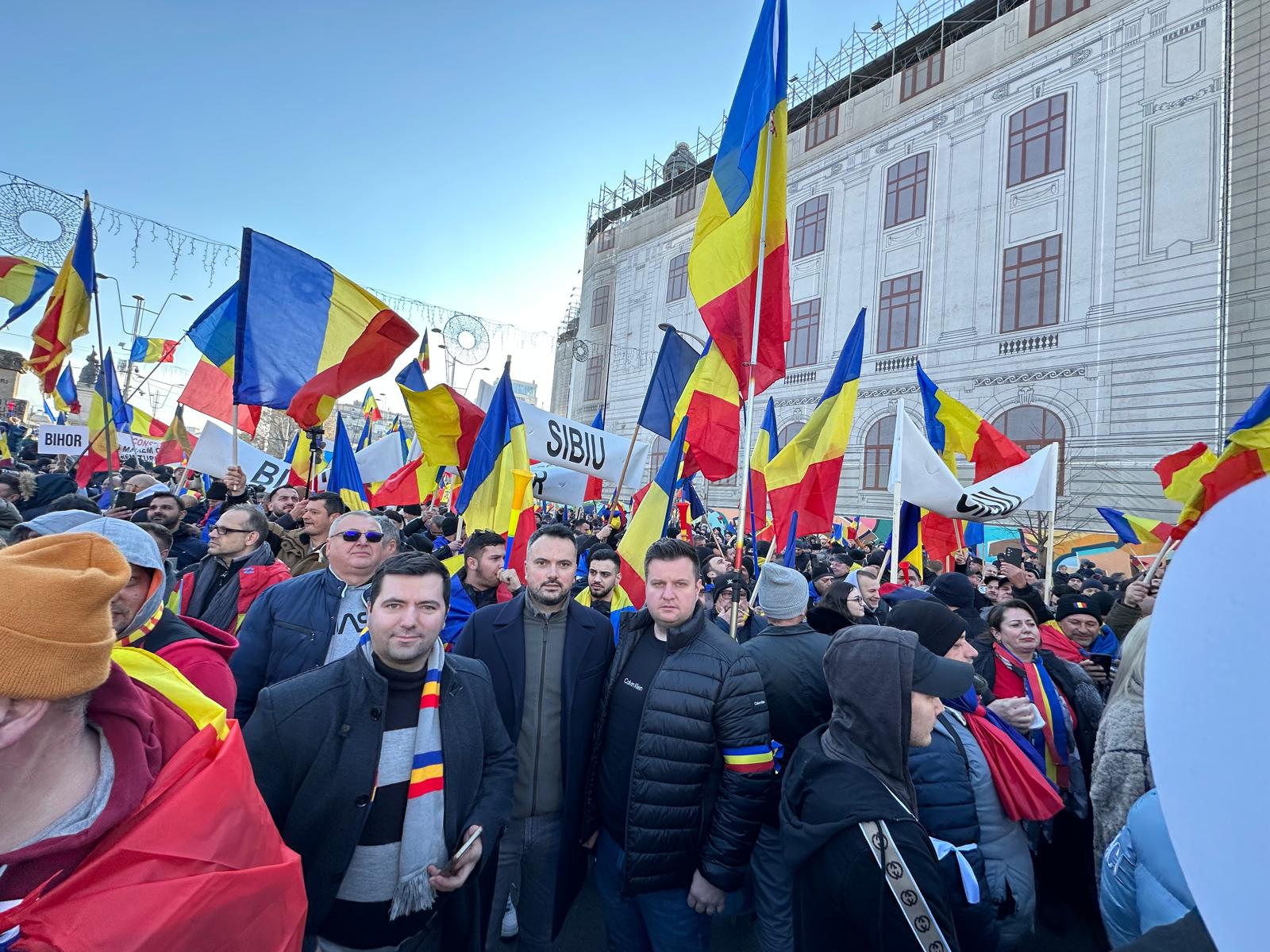 Miting AUR în București: George Simion estimează 50 de mii de participanți. Din Sibiu participă 300 de oameni