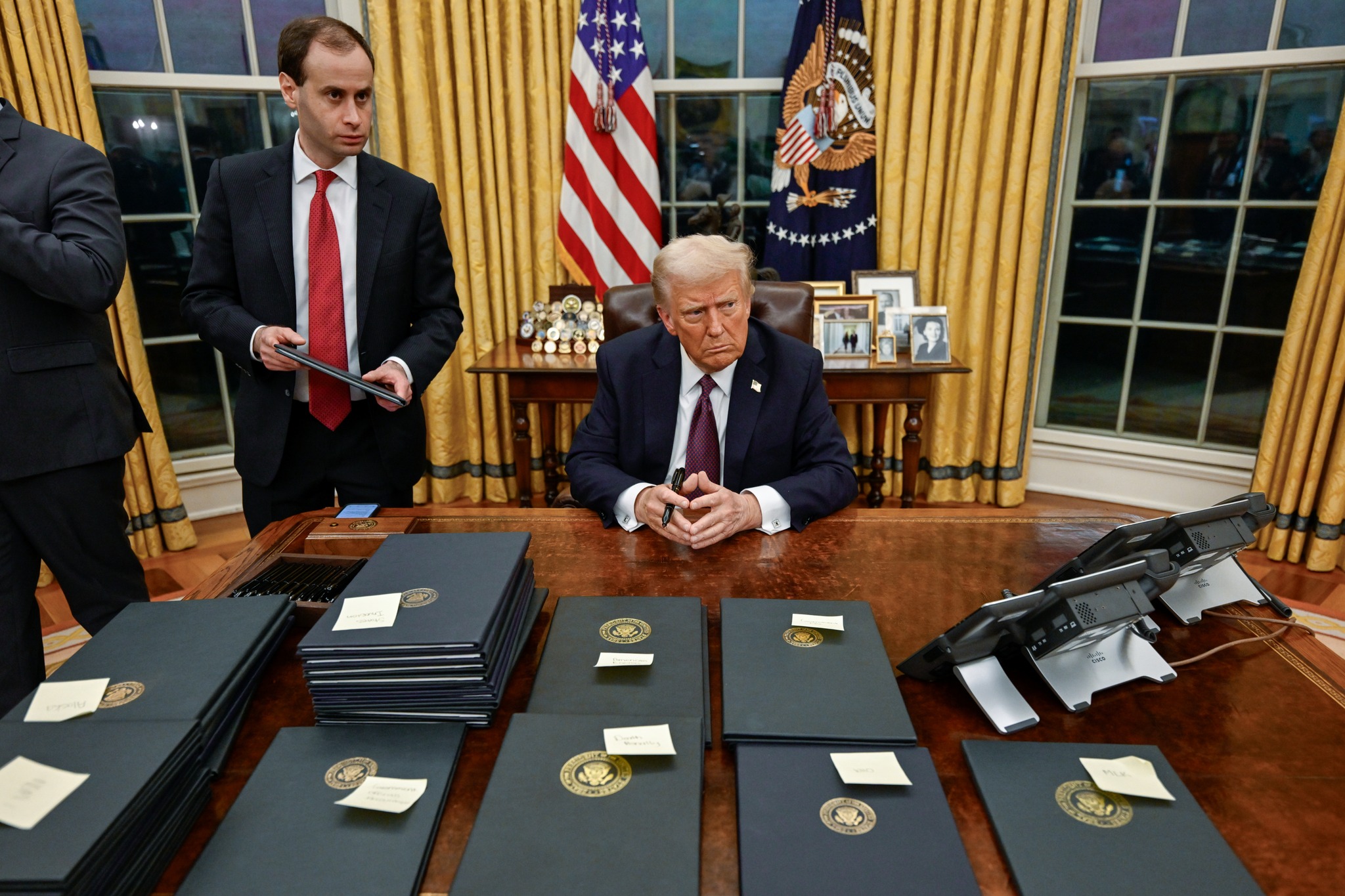 Trump vrea o „înțelegere” cu Putin. El declară că va impune taxe și sancțiuni pentru tot ceea ce Rusia vinde SUA, dacă nu se ajunge la un acord de pace cu Ucraina