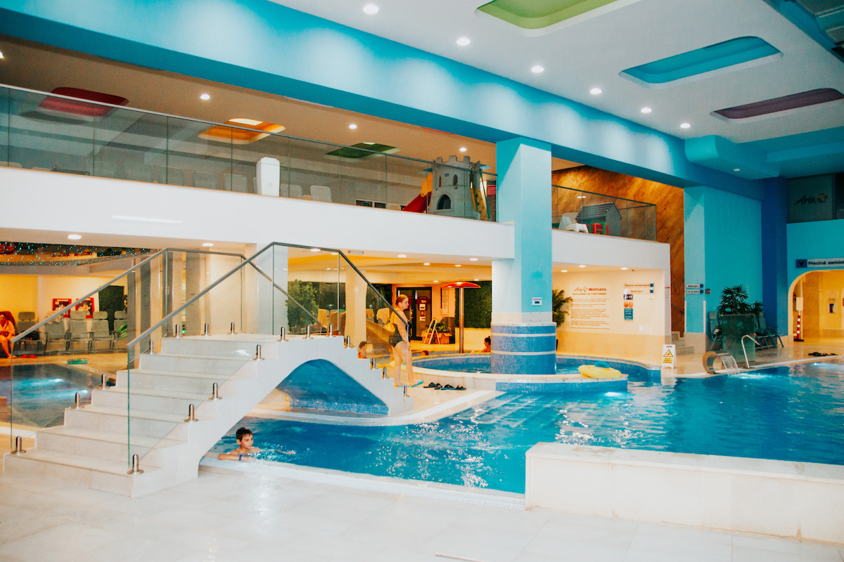 Planifică-ți weekendul perfect: tobogane, piscine și răsfăț la Aria Sibiu!