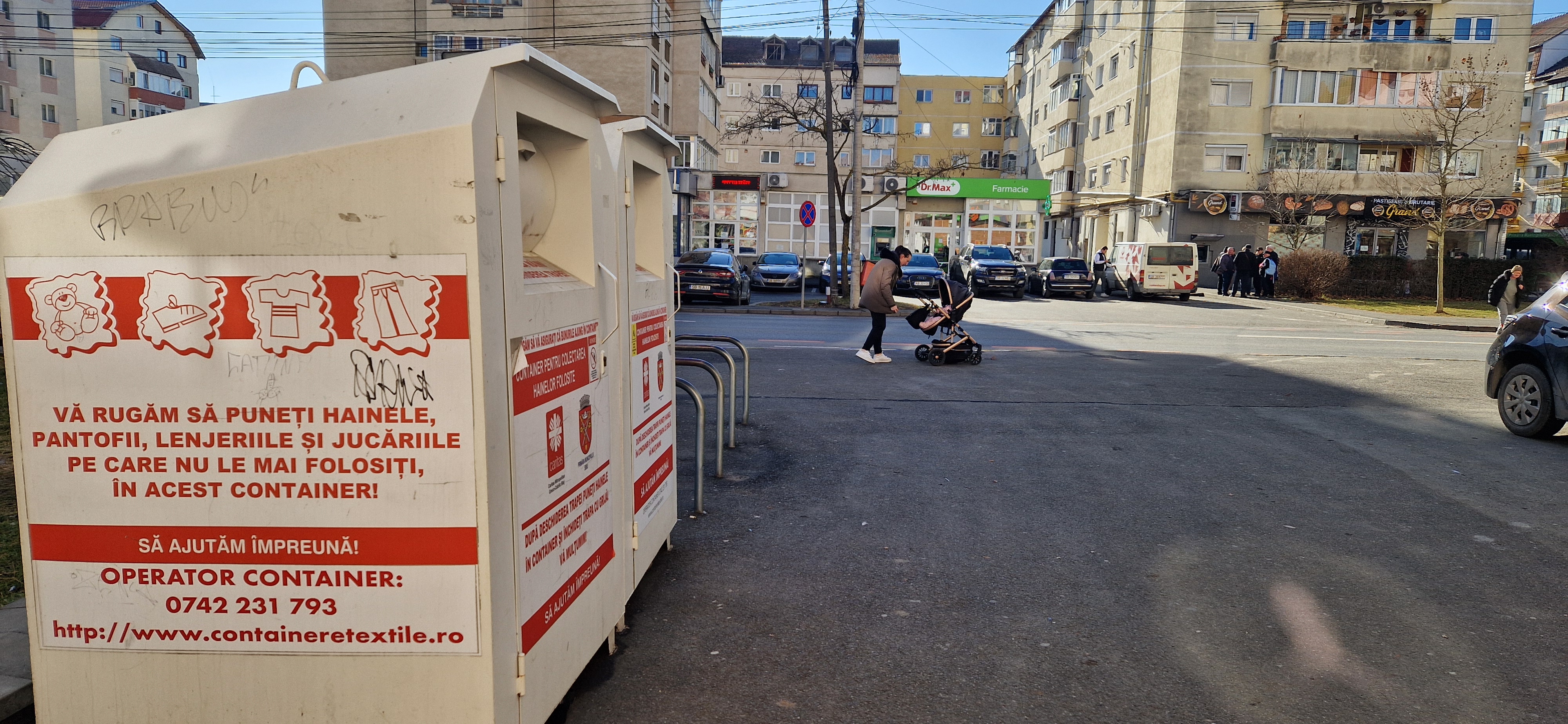 Reciclarea hainelor: Sibienii vor avea recipiente noi prin oraș. Primăria: Textilele vor fi valorificate energetic la fabricile de ciment, ca și combustibil
