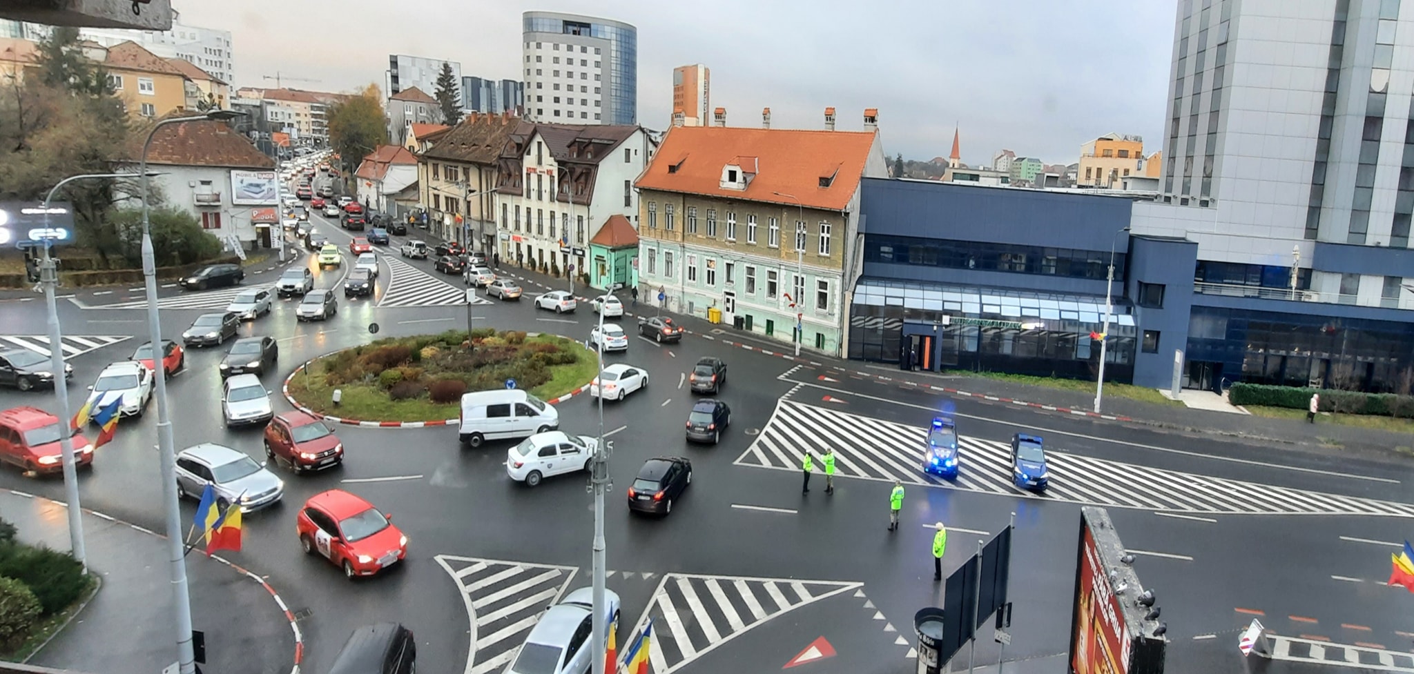 Statistică: o mașină la doi sibieni. Sunt în județ 169 de mii de autoturisme la 313 mii de adulți. În București, procentul e de peste 90%