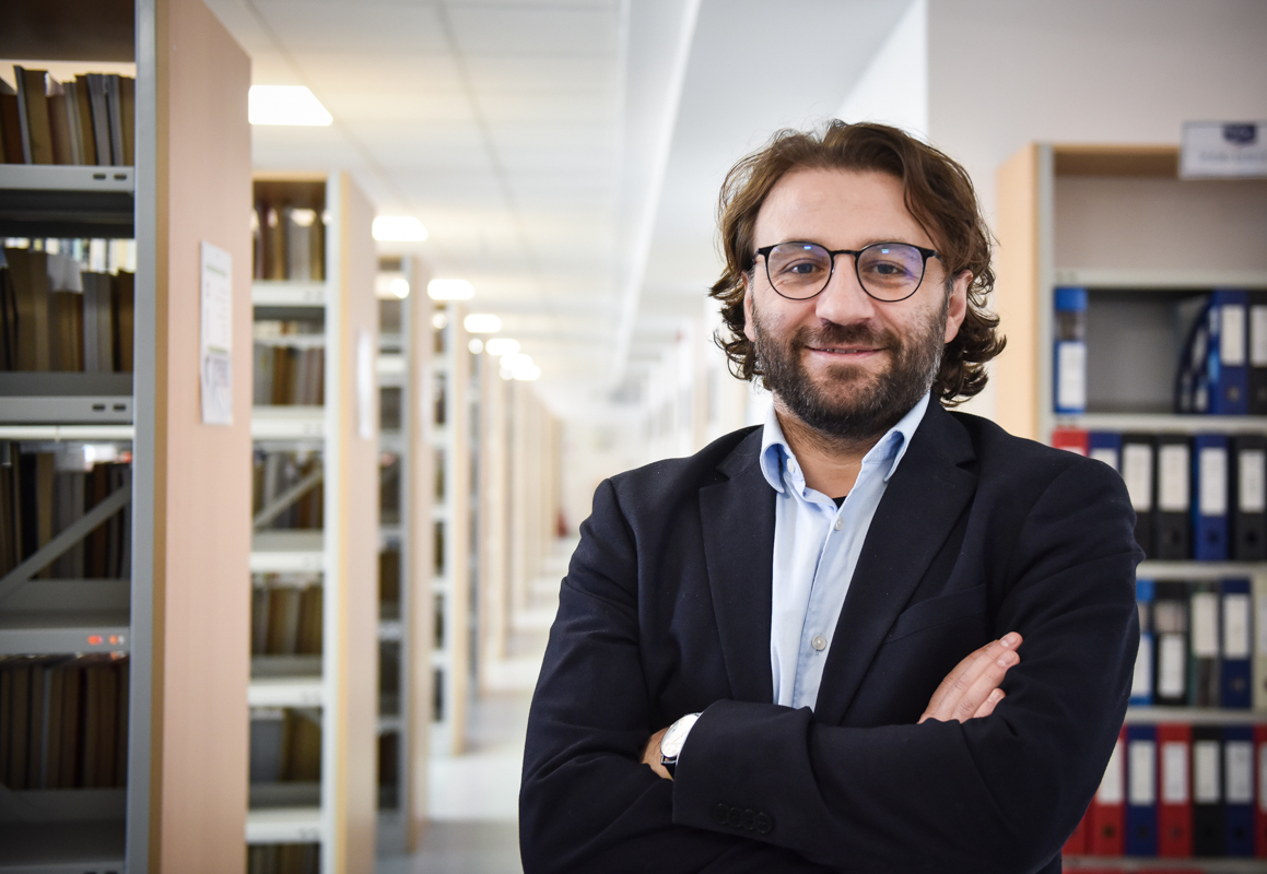 Valer Simion Cosma, directorul Bibliotecii ULBS: „Există o întreagă clasă de mijloc relativ prosperă care locuiește în case fără cărți”