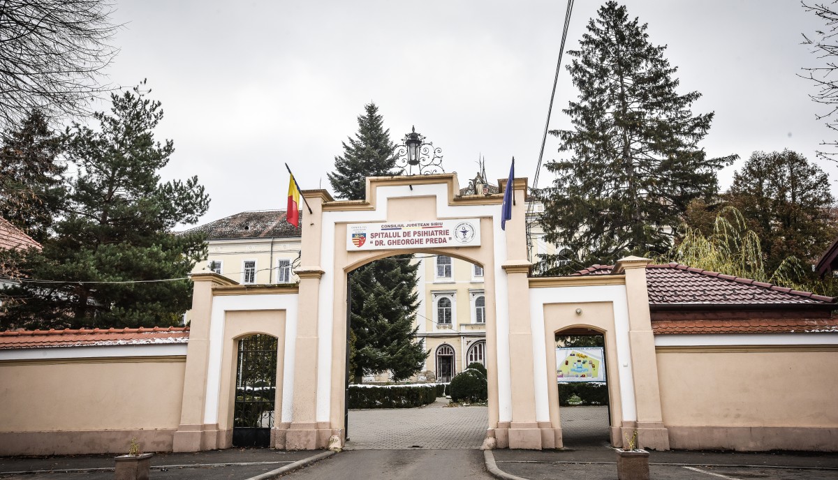 Managerul Spitalului de Psihiatrie, după condamnarea infirmierului acuzat de violarea a patru paciente: El nu mai lucrează din septembrie 2022. A solicitat daune morale de 100.000 de euro