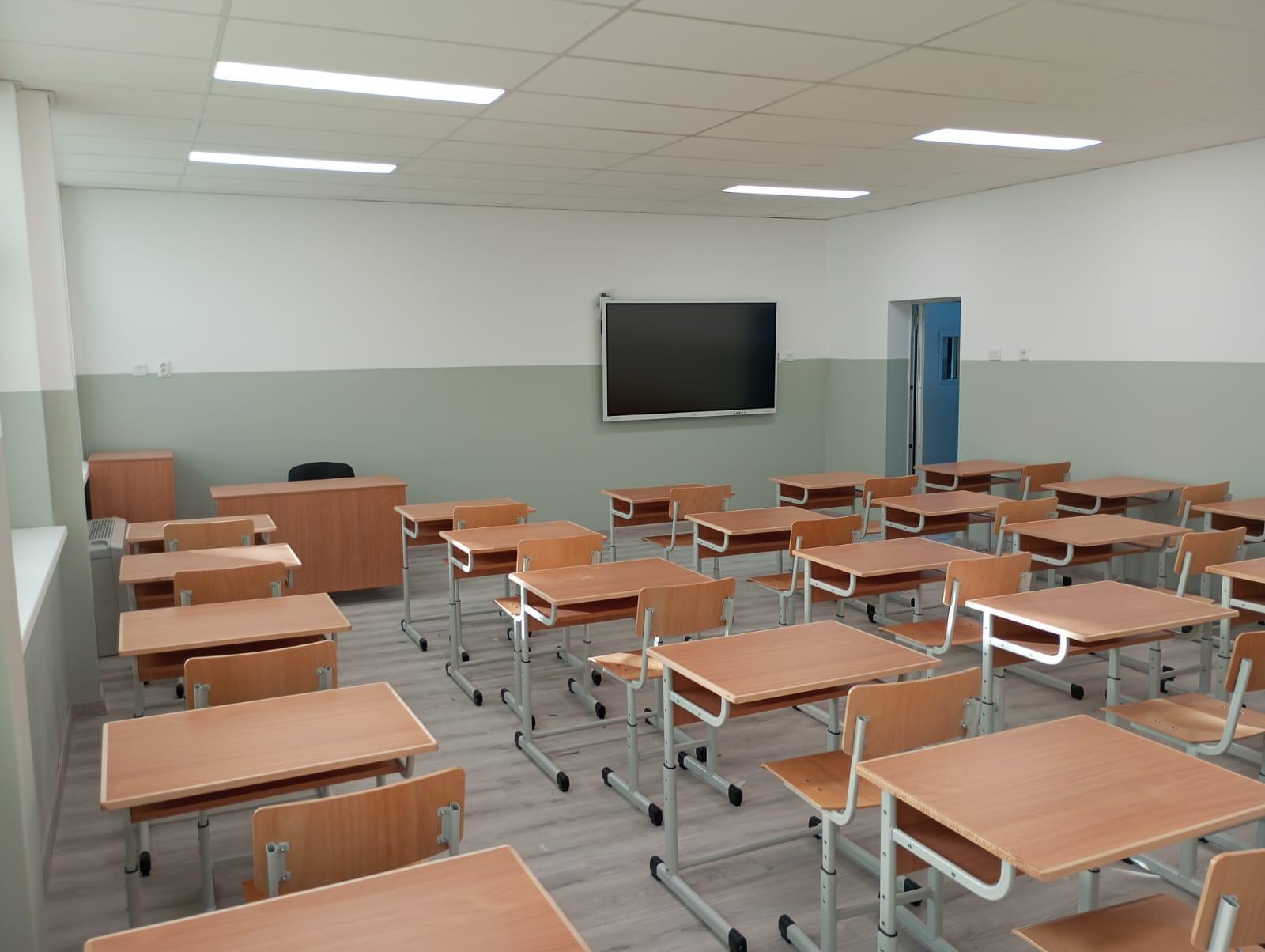 Elevii se întorc la cursuri miercuri, 8 ianuarie, după vacanţa de iarnă. Urmează vacanța de schi, în ultima săptămână din februarie
