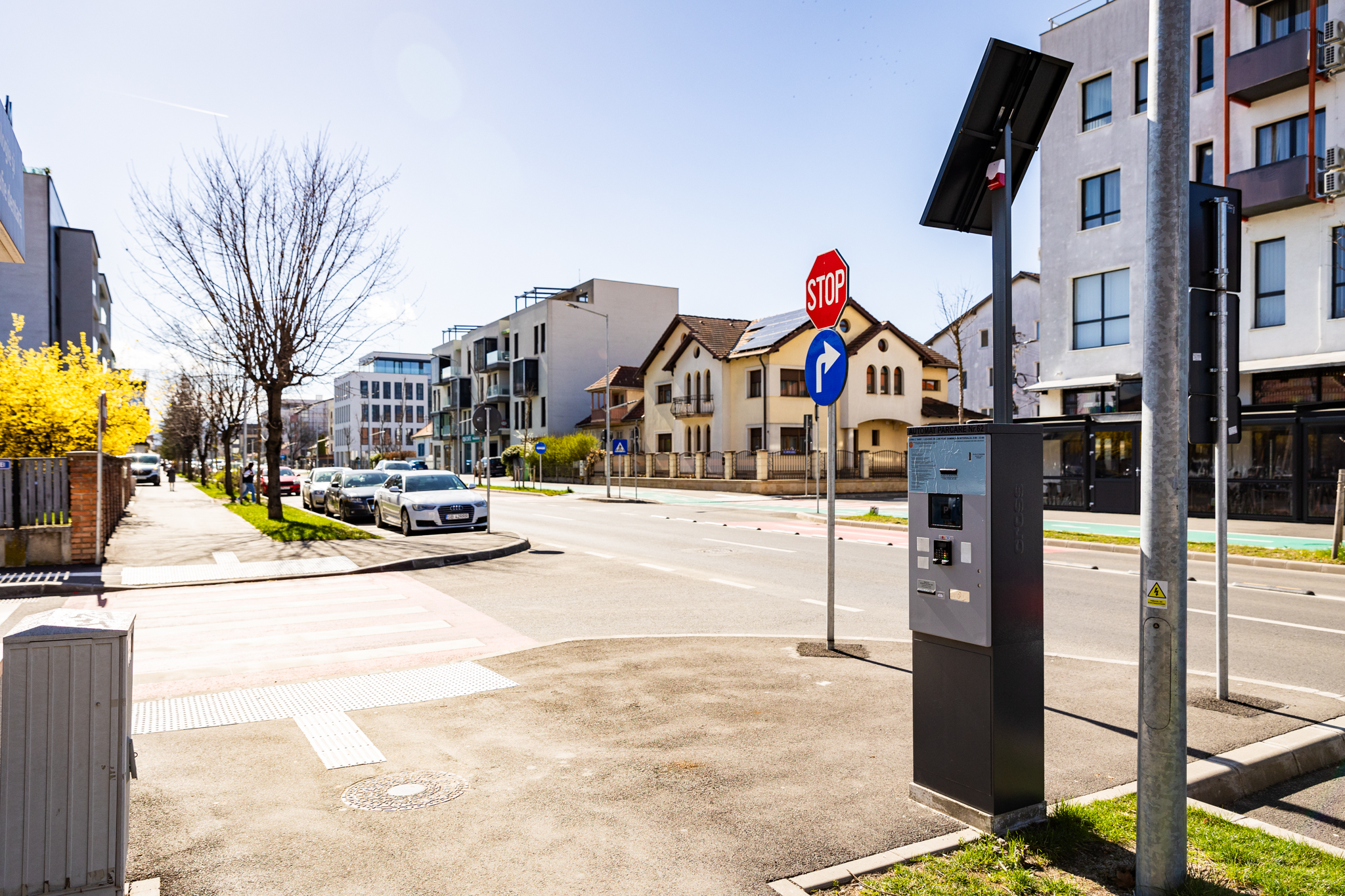 Extinderea parcărilor cu plată în jurul centrului Sibiului mai așteaptă: Primăria a anulat licitația de un milion de euro pentru cele 43 de automate de parcare necesare extinderii