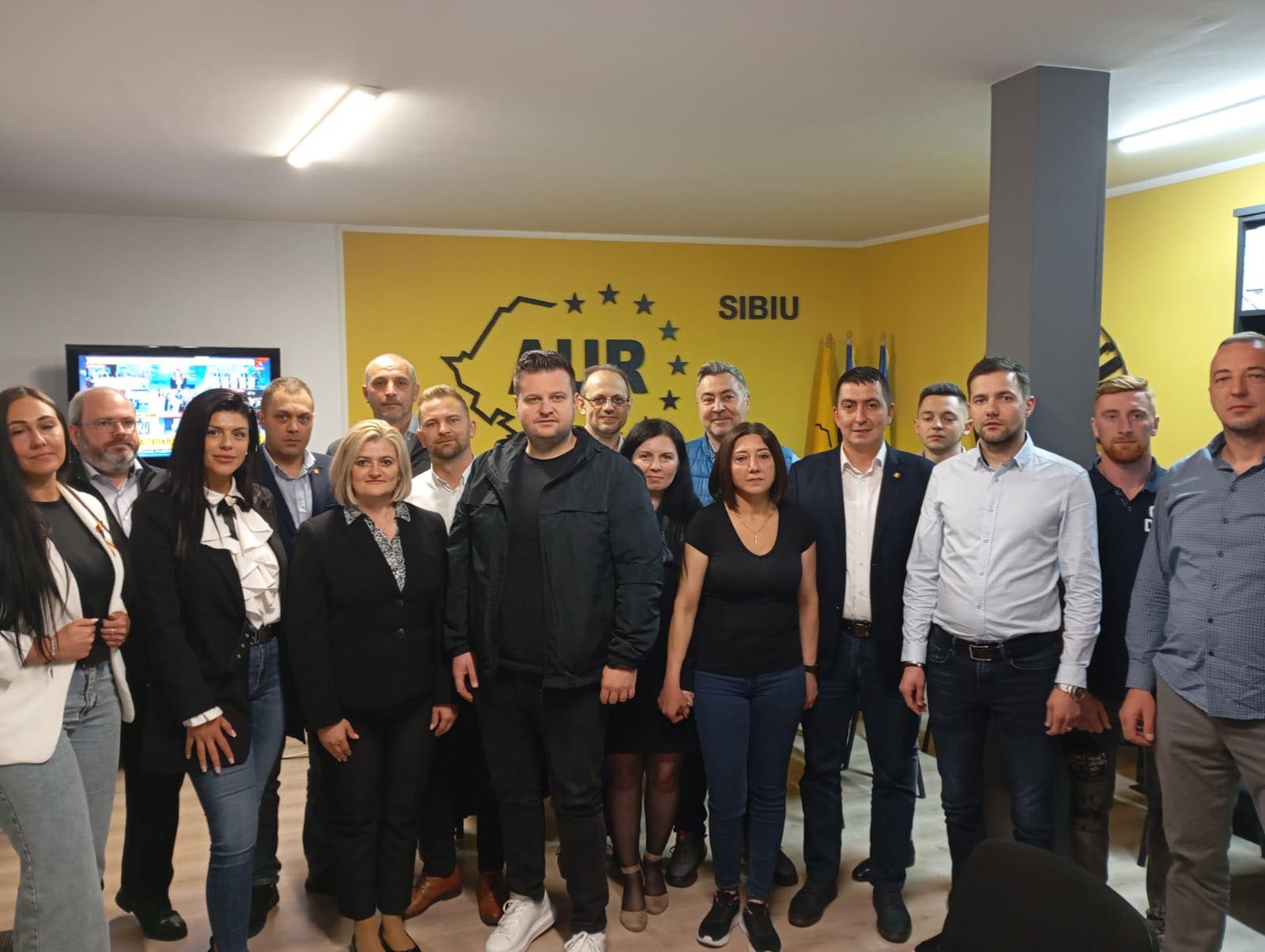 AUR Sibiu, reacție la demisiile din ultimele zile: Nu este vorba despre niciun „val de plecări”, ci despre cinci persoane apropiate fostului coordonator local, Sebastian Suciu