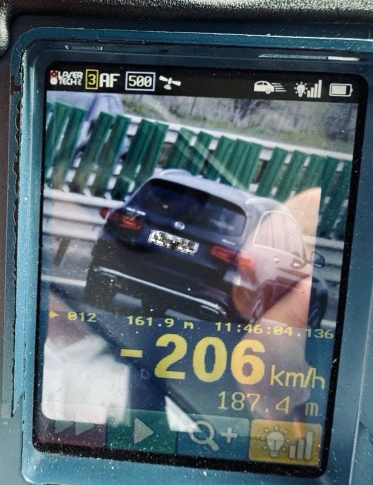 O treime din șoferii opriți în weekend pe autostradă au fost amendați. 25 au rămas fără permis