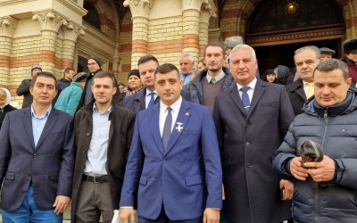 Insider AUR Sibiu. De ce ”a luat foc” organizația: ”Lui Suciu i s-a cerut demisia”. ”Sunt chitiți pe bani”. ”Paginile de Facebook sunt administrate de la centru”. ”Au venit de la București să numere membrii”