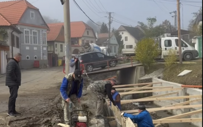 Primarul din Cisnădie prezintă stadiul lucrărilor la străzile din oraș. Orlățan: Ne cerem scuze pentru că șantierul de pe strada Sibiului durează mai mult decât am previzionat