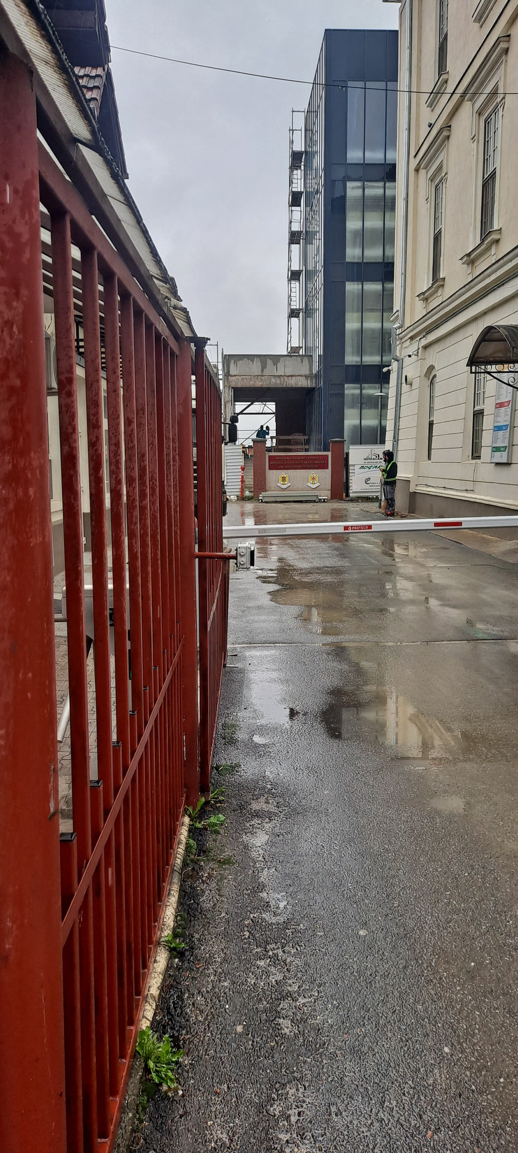 Blocul chirurgical politraumă de la Spitalul Militar, dat ca și finalizat în 2025 de către ministrul Sănătății. În luna mai era realizat în proporție de 40%, conform spitalului, și de 31%, după minister