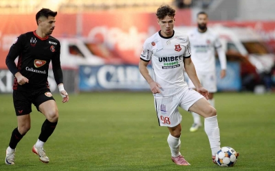 „Dacă fotbal nu jucați, de la Sibiu să plecați”. F.C. Hermannstadt a pierdut acasă cu 0 la 2. Suporterii au părăsit stadionul înainte de terminarea partidei
