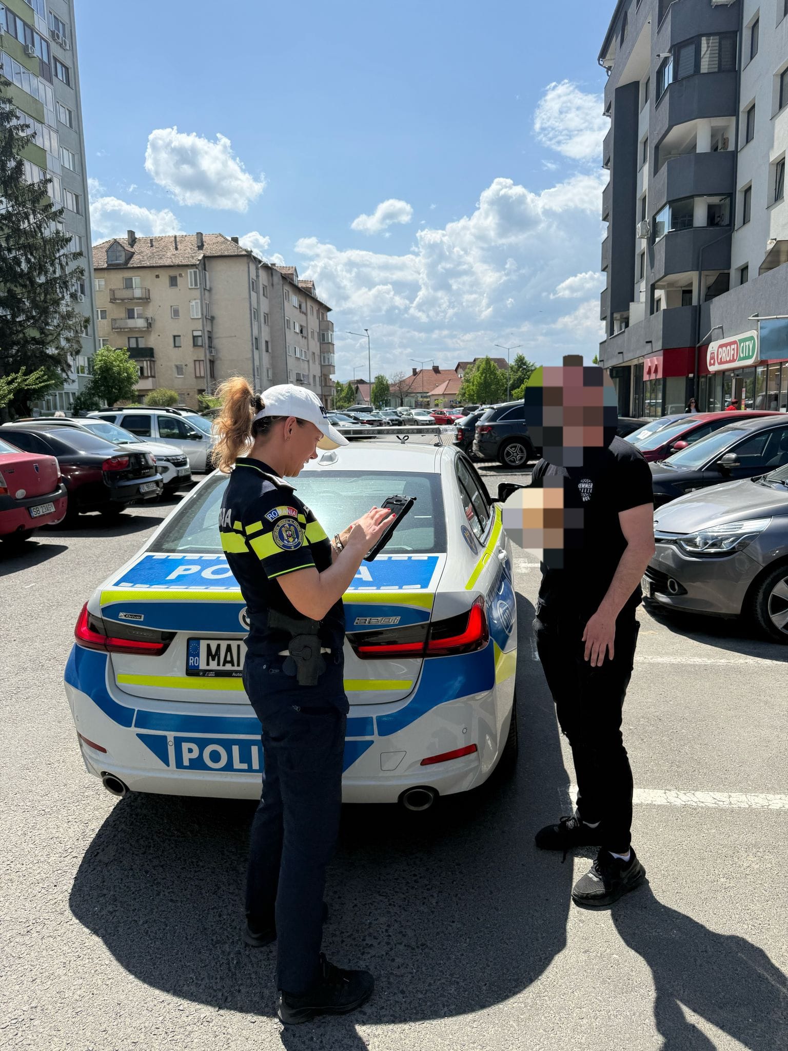 Traversarea neregulamentară, cea mai des întâlnită abatere a pietonilor sibieni. Peste 250 de amenzi aplicate de polițiști, în doar trei zile